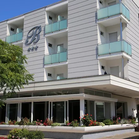 Hotel Belvedere *