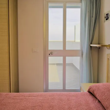 Belvedere Hotel *