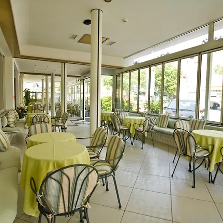 Belvedere Hotel *